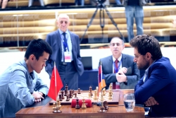 Lewon Aronjan (ARM) gewinnt den Schach-Weltpokal 2017 in Tiflis (GEO)
