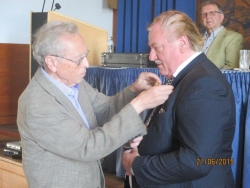 IM Georg Danner mit dem Großen Goldenen Ehrenzeichen geehrt.